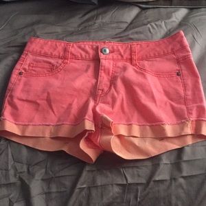 Lei coral shorts